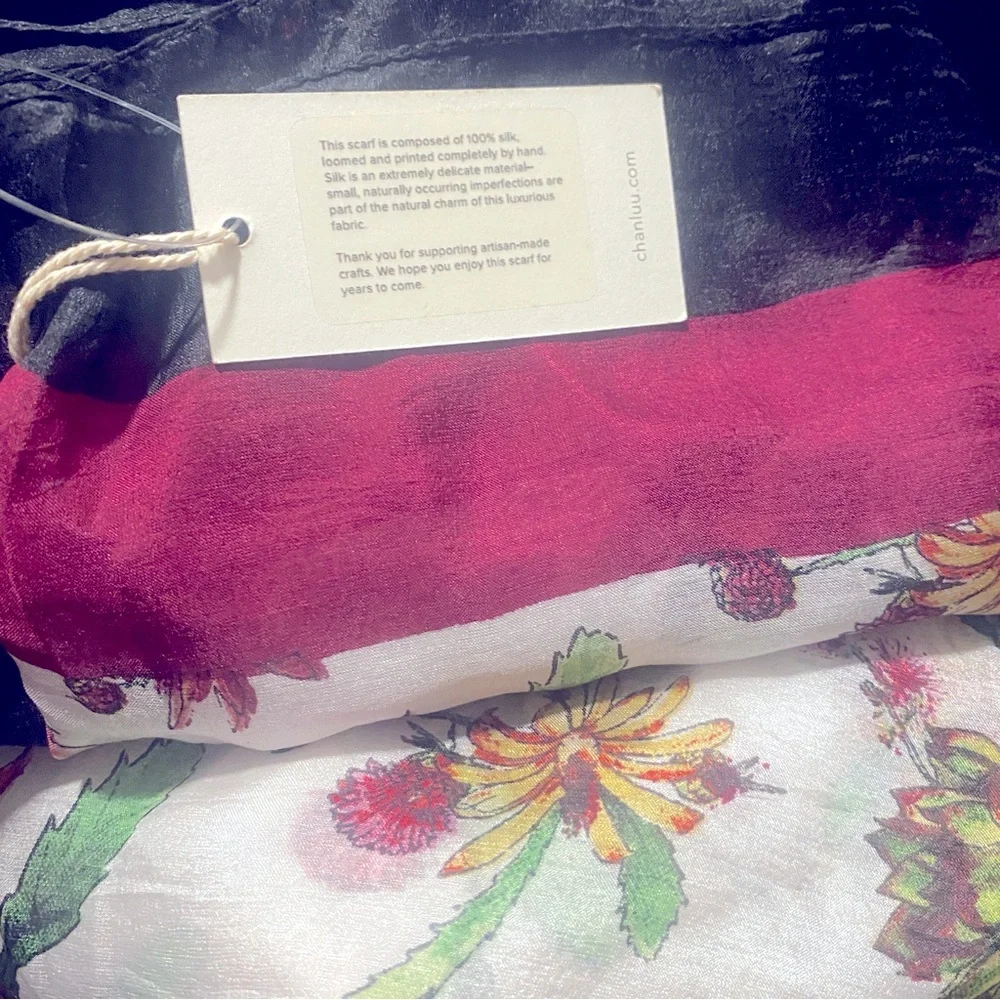 NWT Chan Luu 100% Silk Floral Large Designer Scarf Made in India
